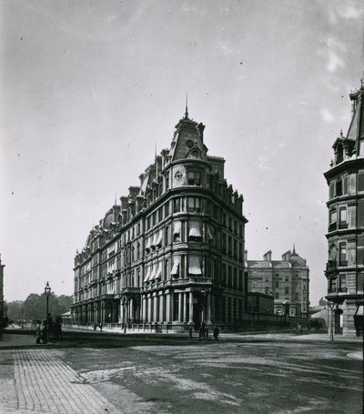 Grosvenor Place, London von English Photographer